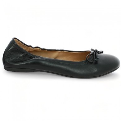 black leather ballerina large size woman, profile view